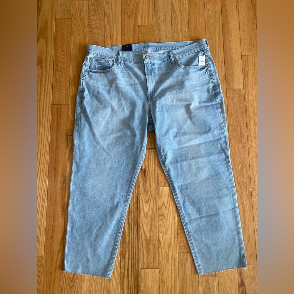 Gap Mid-rise Girlfriend Jeans - NWT